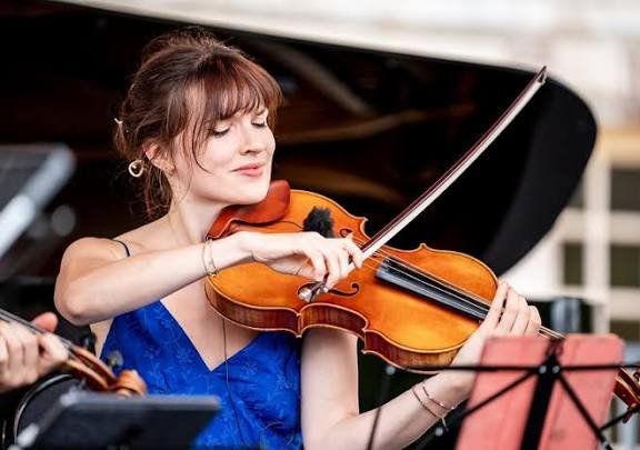 Coline Moreau en concert de violon